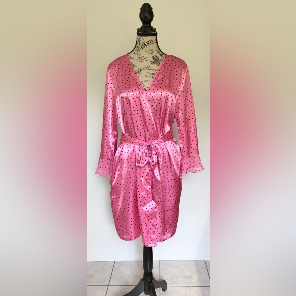 Morgan Taylor Intimates Robe s/m hot pink/black polka dots